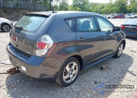 2010 Pontiac Vibe из США, поврежденный, VIN 5Y2SP6E82AZ404761